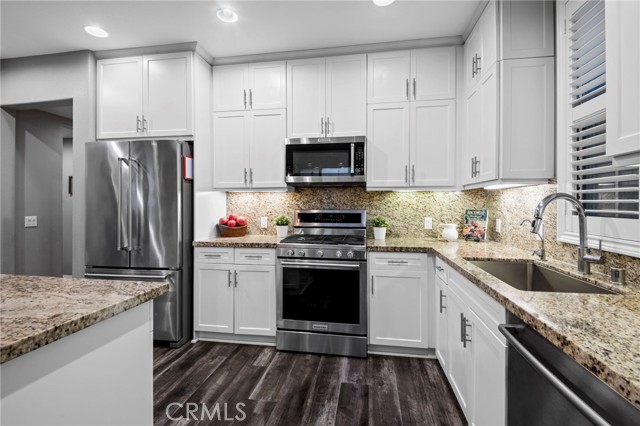 MLS #OC25247648 image #9