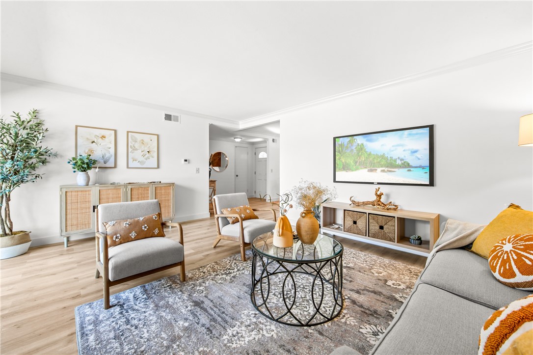 MLS #OC25247656 image #22