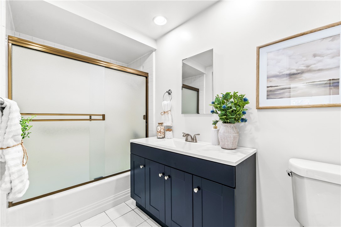 MLS #OC25247656 image #30