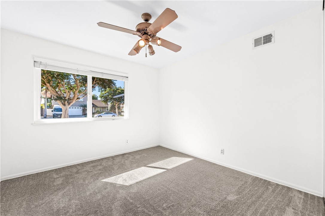 MLS #OC25247656 image #32