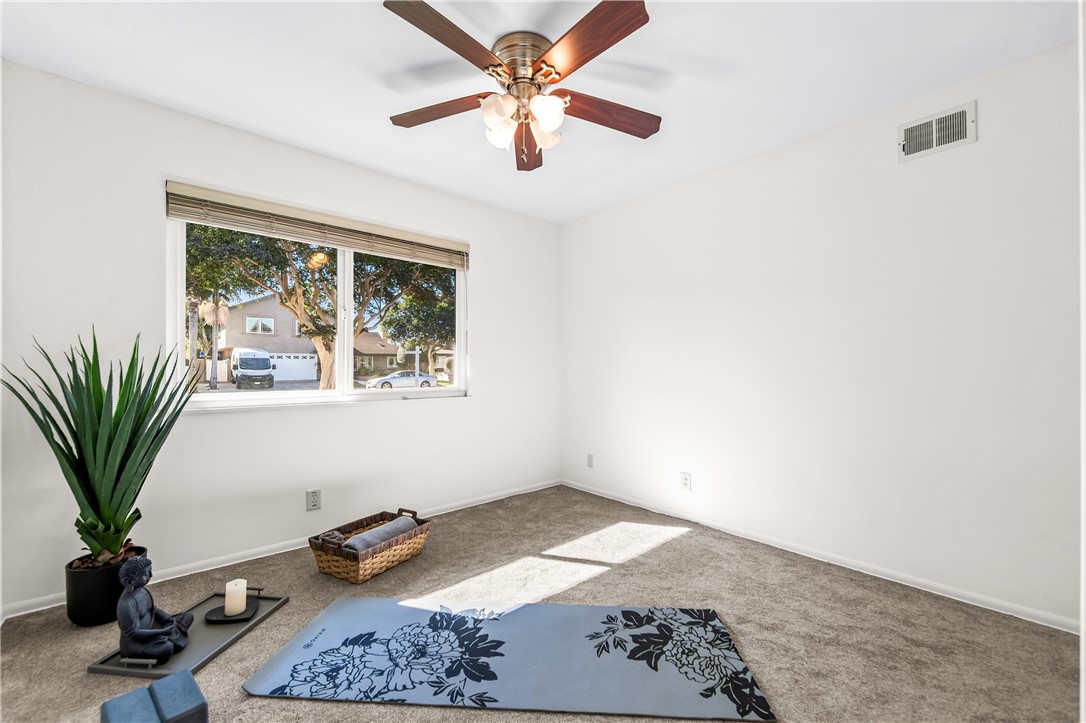 MLS #OC25247656 image #37