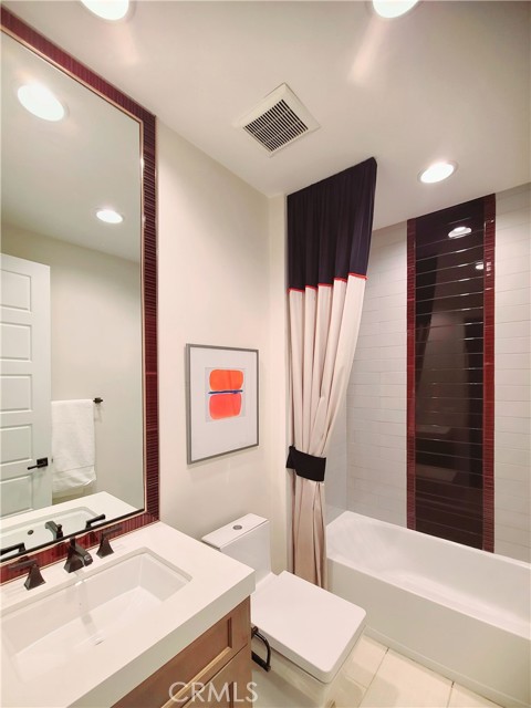 MLS #OC25247672 image #17