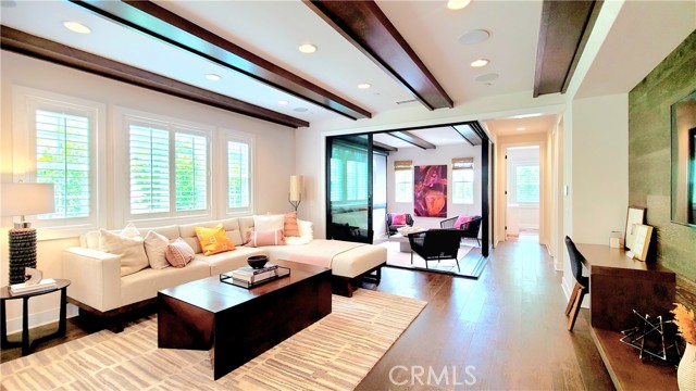 MLS #OC25247672 image #9