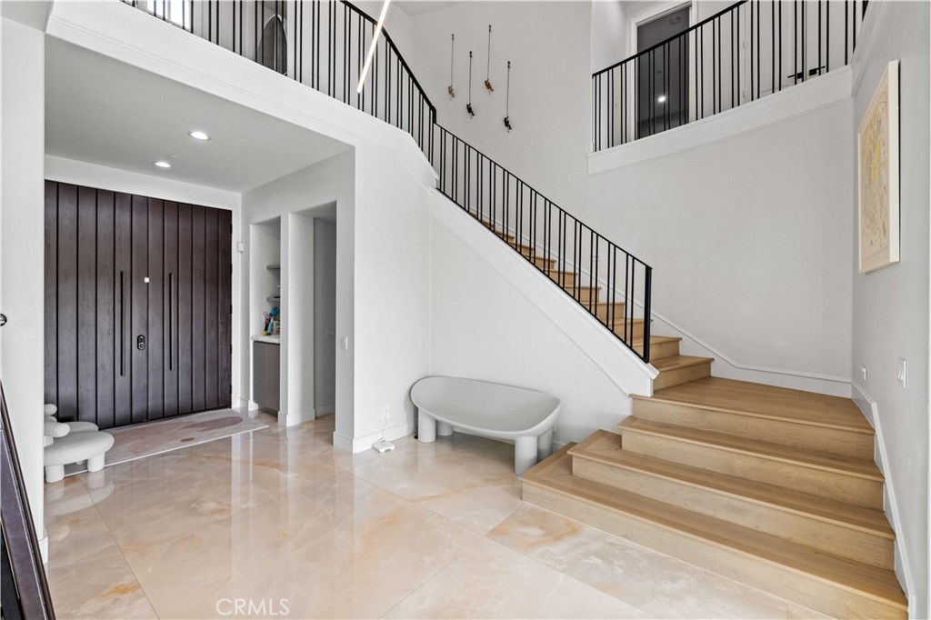 MLS #OC25247715 image #1