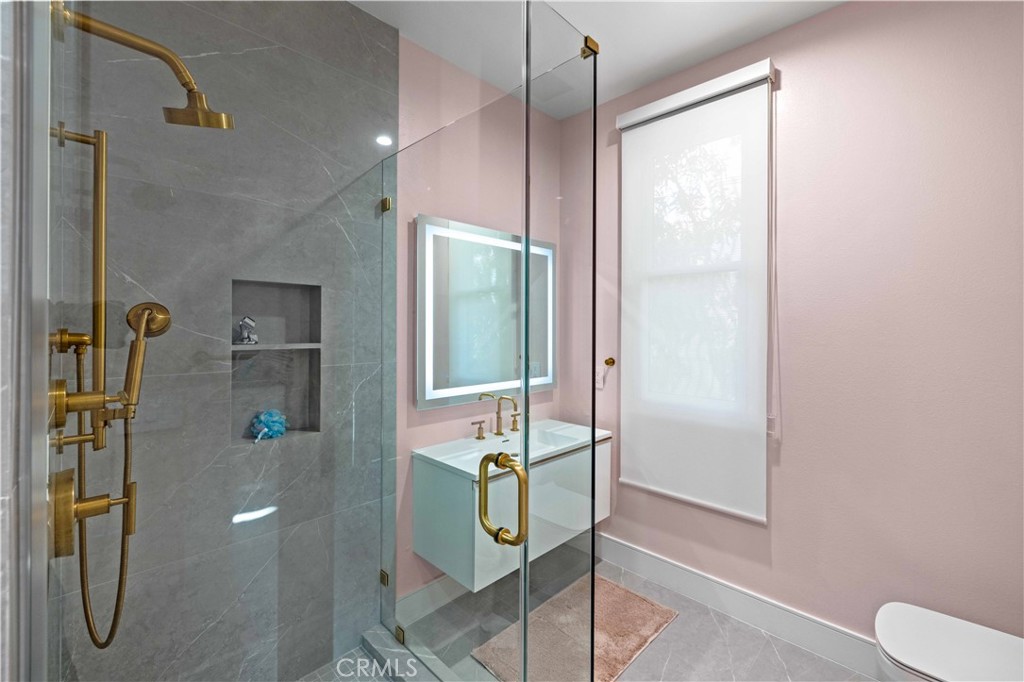 MLS #OC25247715 image #17