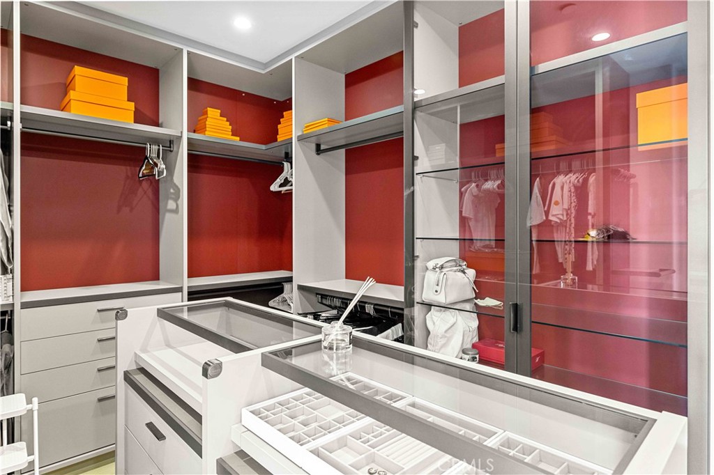 MLS #OC25247715 image #24