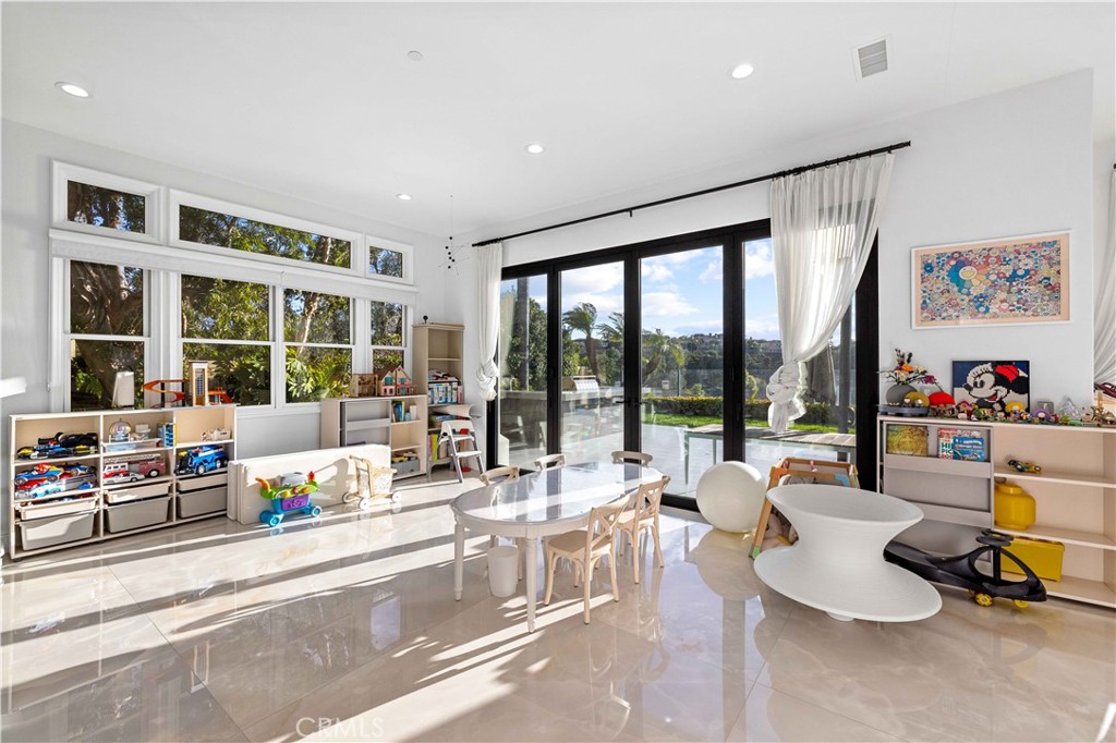 MLS #OC25247715 image #6