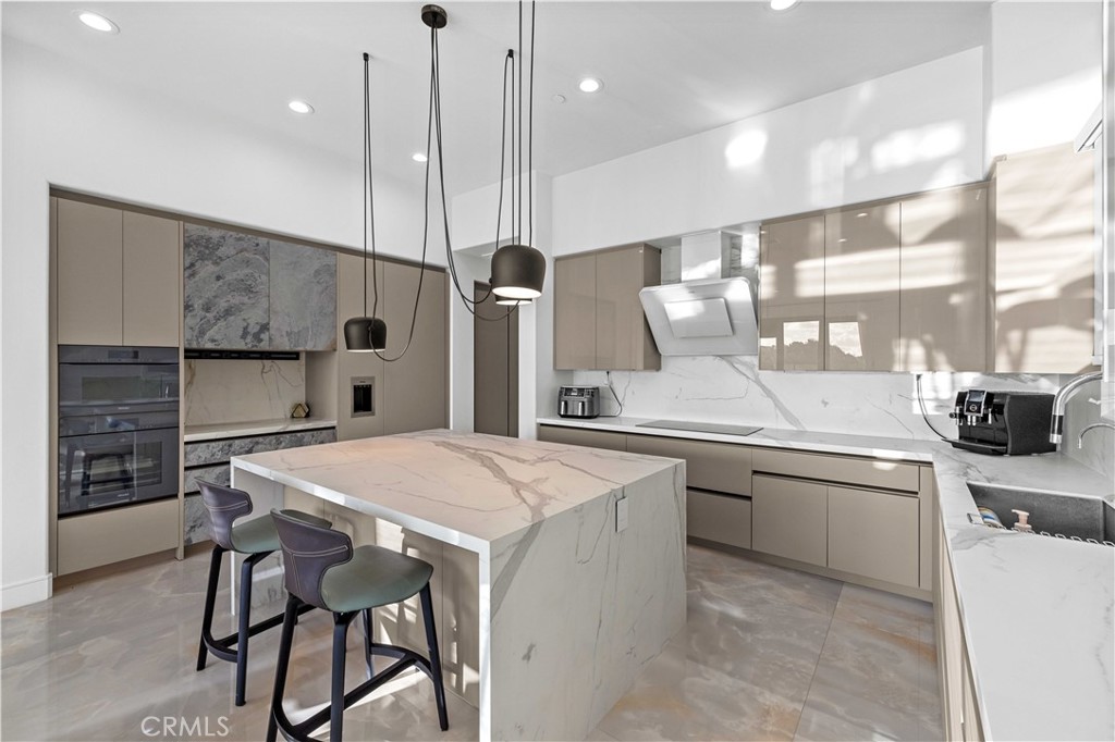 MLS #OC25247715 image #9