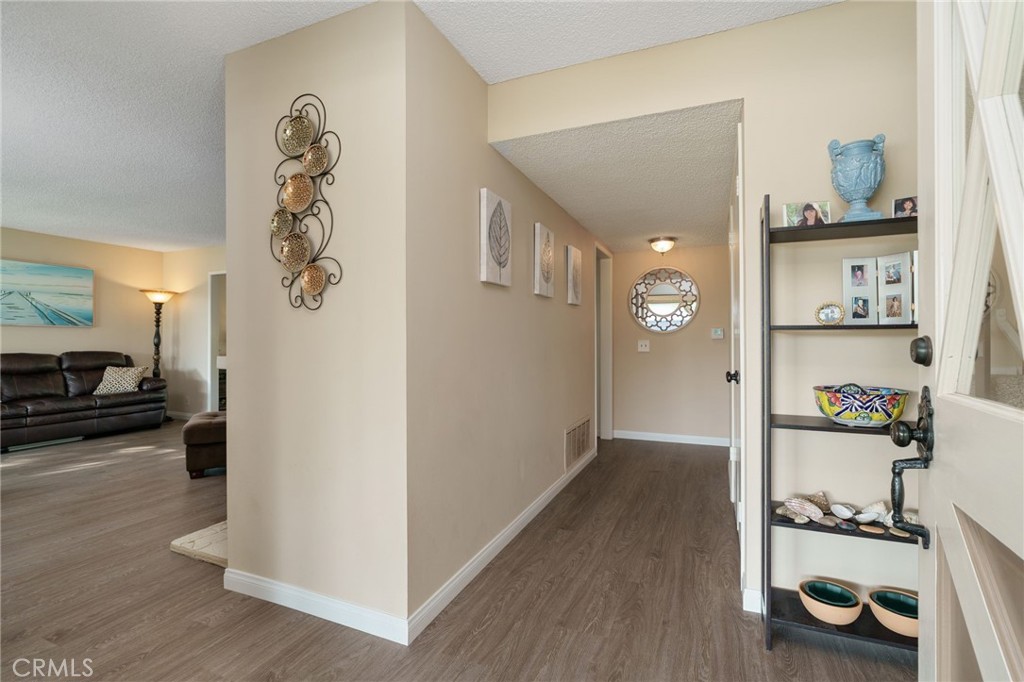 MLS #OC25247819 image #8