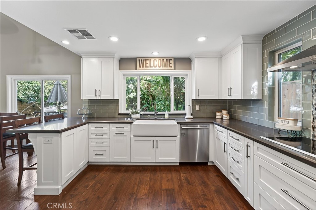 MLS #OC25247884 image #15