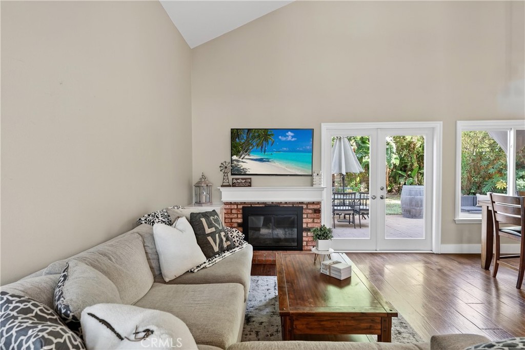 MLS #OC25247884 image #8