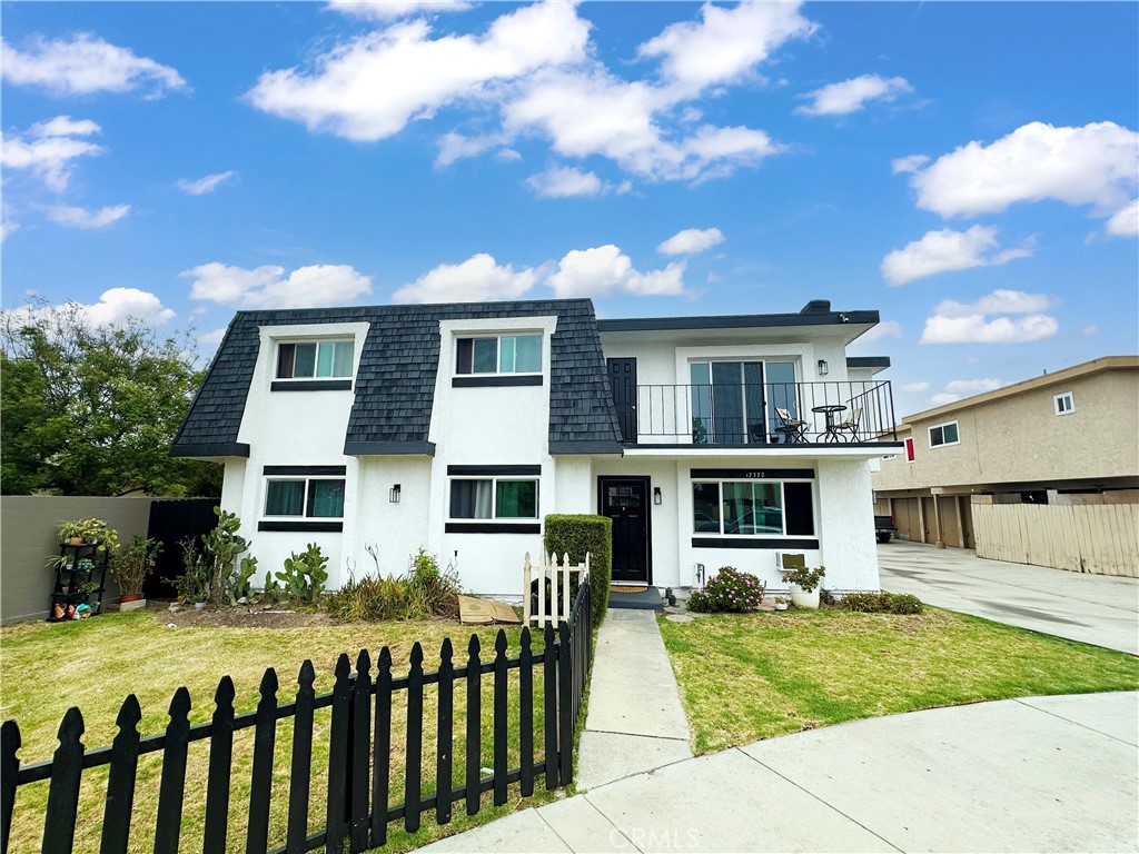 MLS #OC25247888 image #1