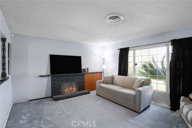 MLS #OC25247890 image #5