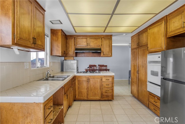 MLS #OC25247890 image #8