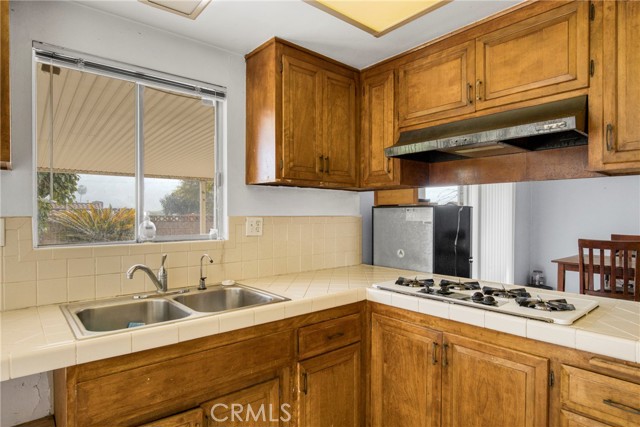 MLS #OC25247890 image #9