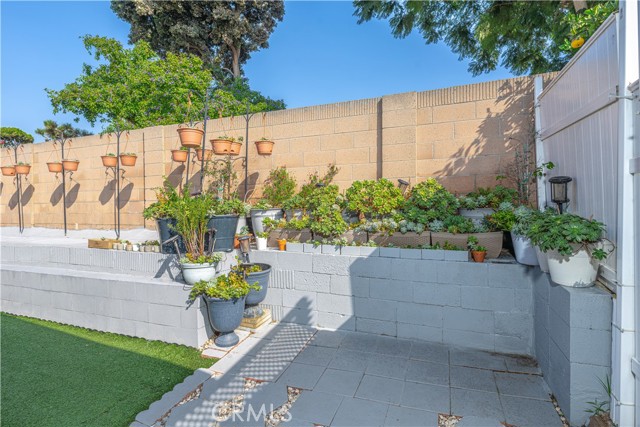 MLS #OC25247907 image #22