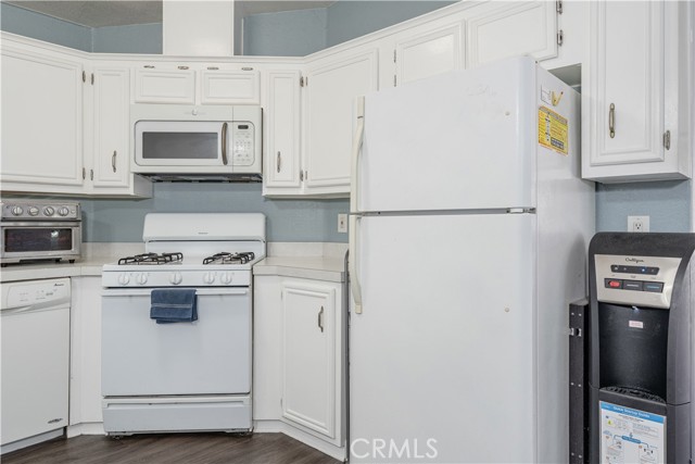 MLS #OC25247907 image #8