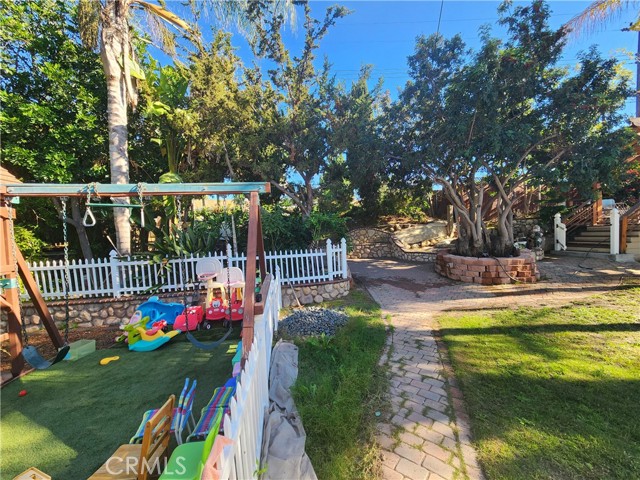 MLS #OC25247917 image #18