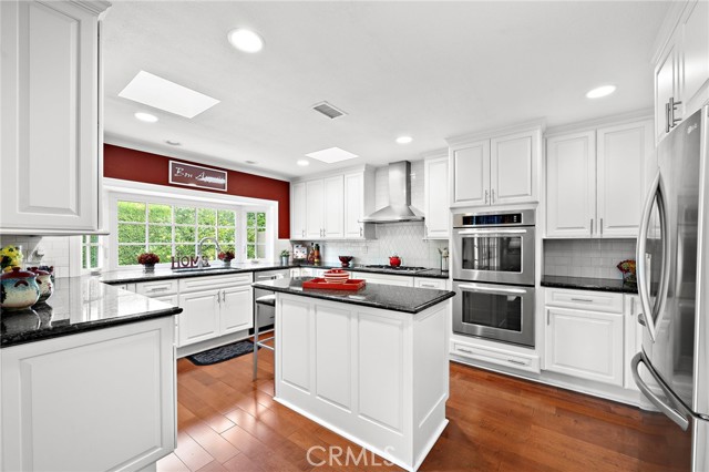 MLS #OC25247920 image #11