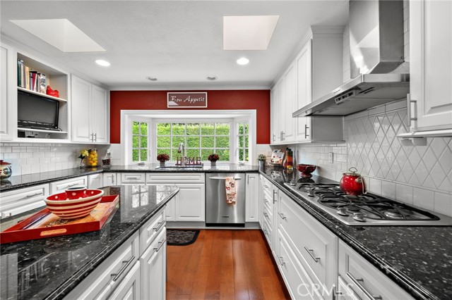 MLS #OC25247920 image #13