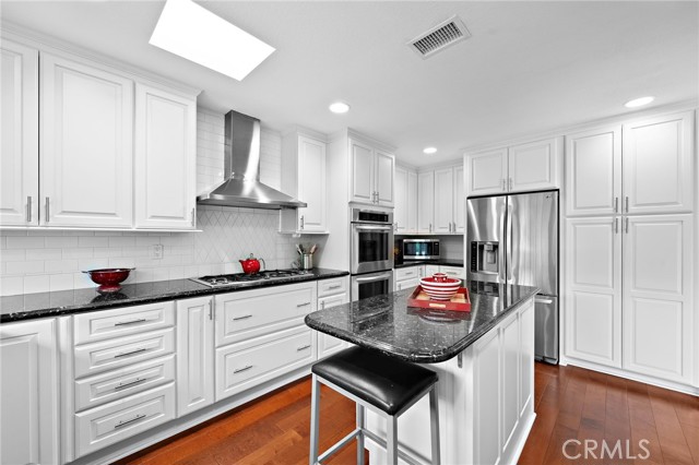 MLS #OC25247920 image #14