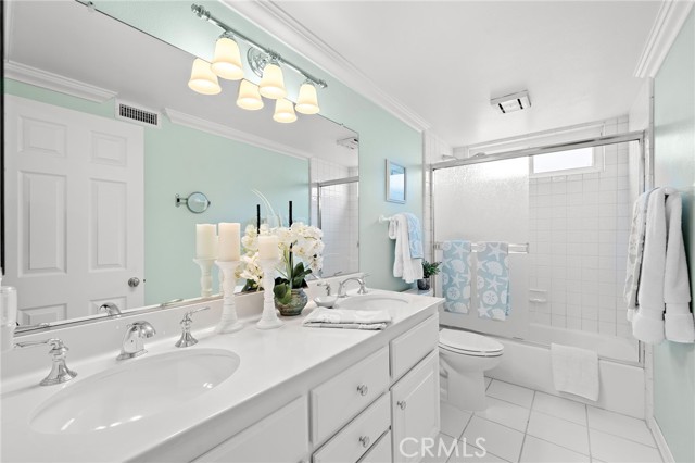 MLS #OC25247920 image #22