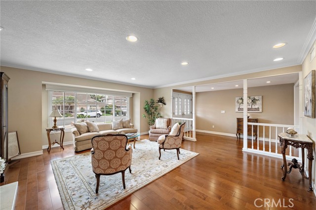 MLS #OC25247920 image #3