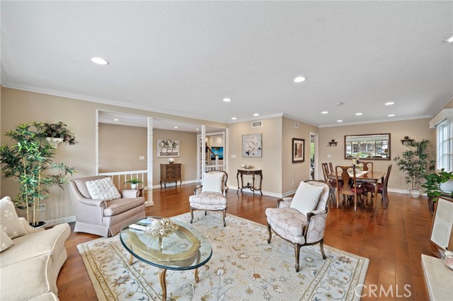 MLS #OC25247920 image #4