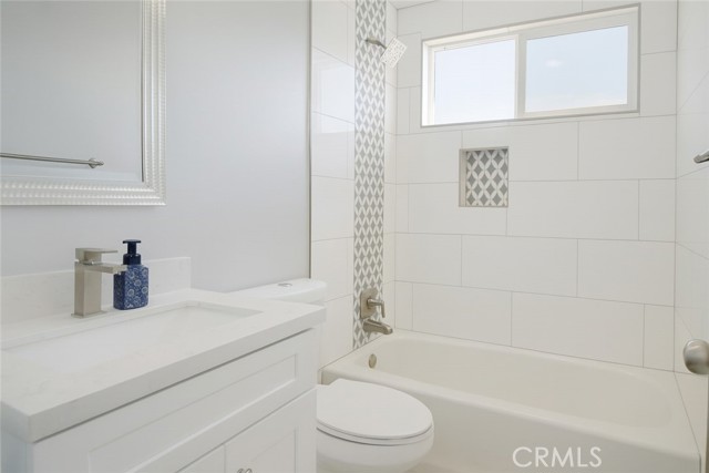 MLS #OC25247947 image #15