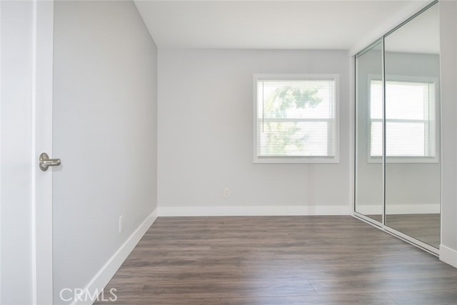 MLS #OC25247947 image #8