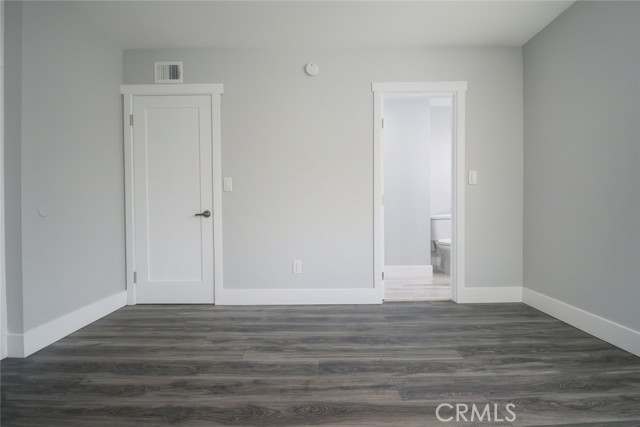 MLS #OC25247947 image #9