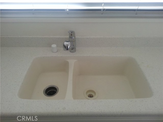 MLS #OC25247963 image #8