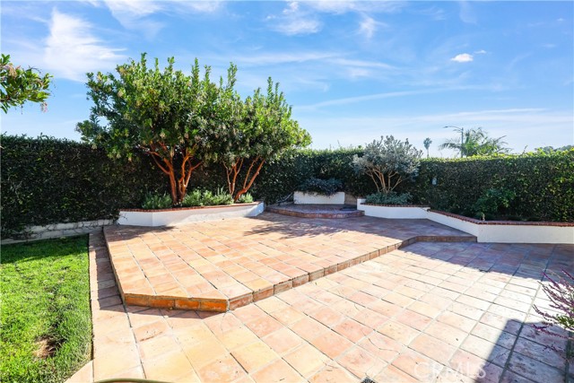 MLS #OC25247967 img 9