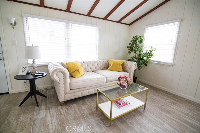 MLS #OC25247984 image #2