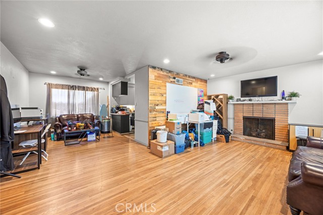 MLS #OC25248016 image #30