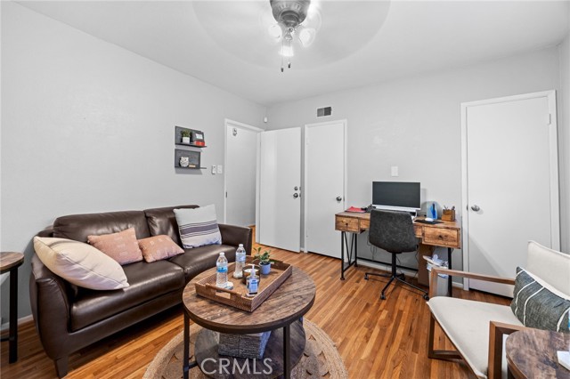 MLS #OC25248016 image #34