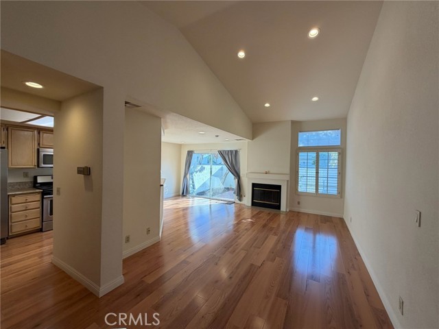 MLS #OC25248049 image #1