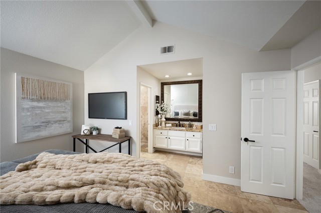 MLS #OC25248093 image #13