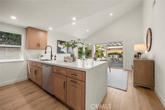 MLS #OC25248125 image #10