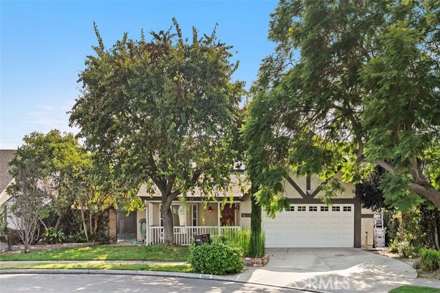 MLS #OC25248163 image #1