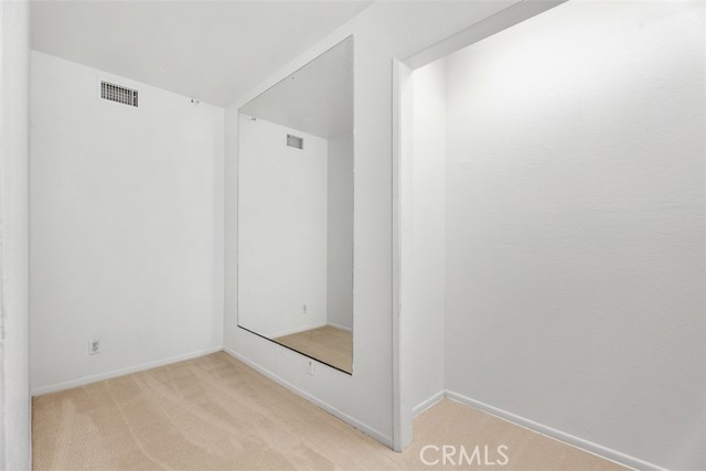 MLS #OC25248163 image #23