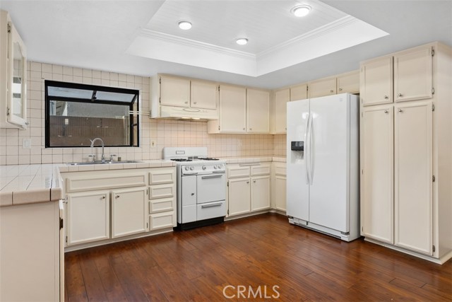 MLS #OC25248163 image #6