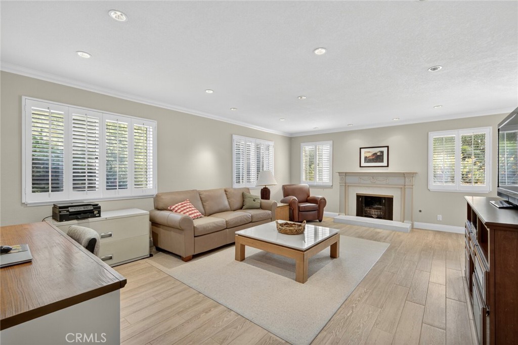 MLS #OC25248178 image #11