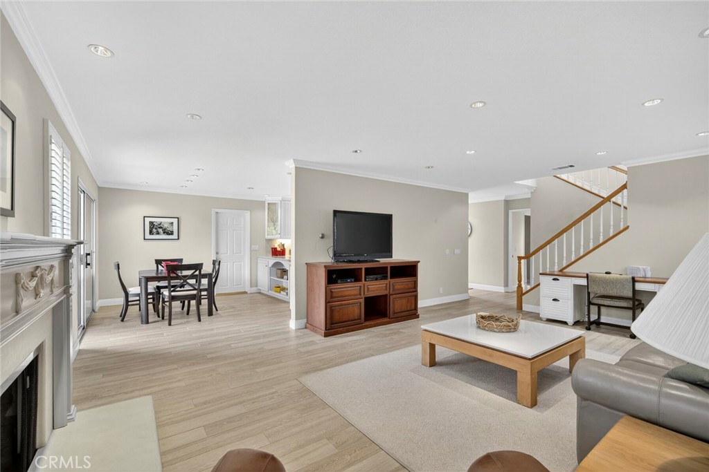 MLS #OC25248178 image #12