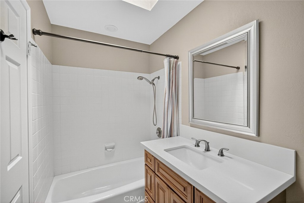 MLS #OC25248178 image #29