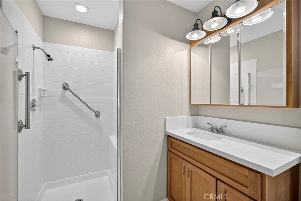 MLS #OC25248178 image #31