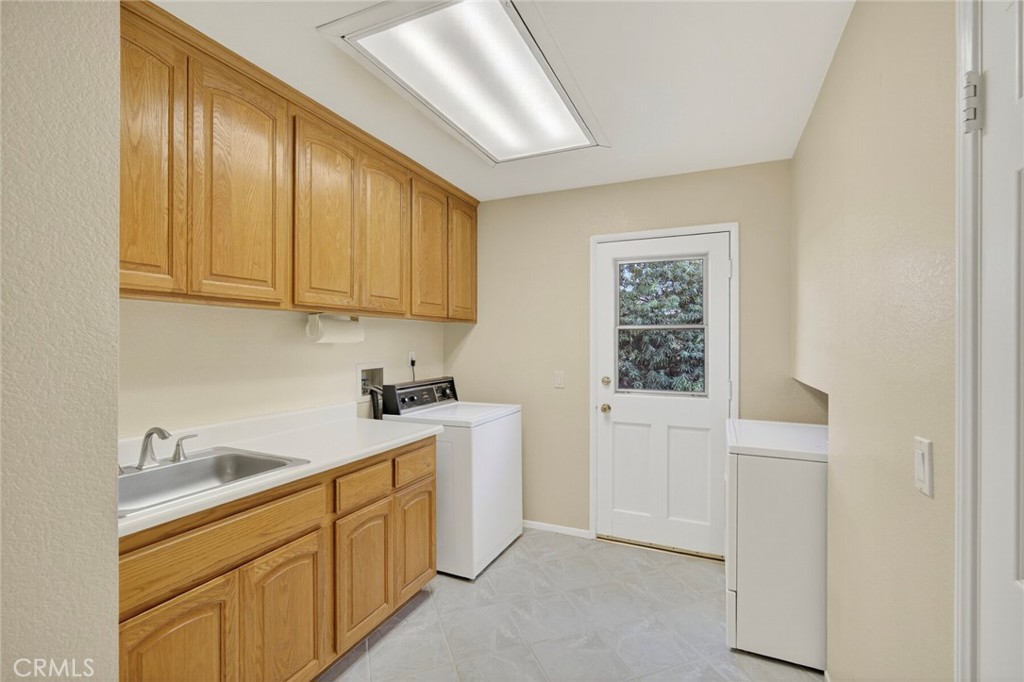 MLS #OC25248178 image #33