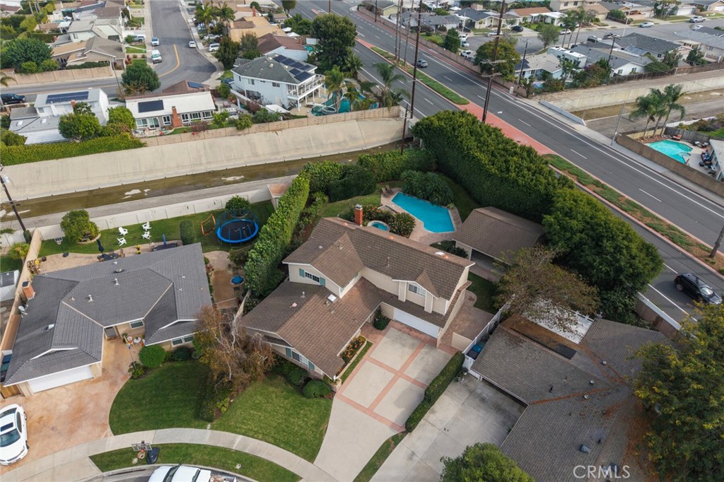 MLS #OC25248178 image #38