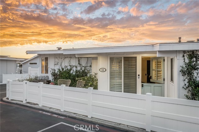 MLS #OC25248190 image #2