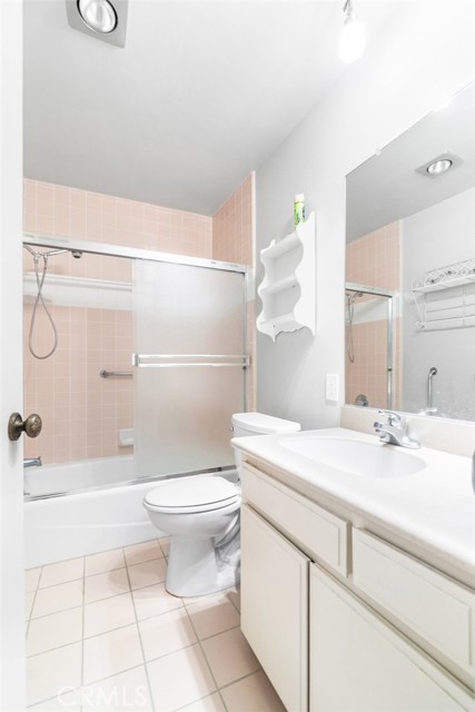 MLS #OC25248203 image #23